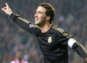 开云体育官网-抢七夜，他的每一步都踩在命运的肋骨上—西亚卡姆与时间的独舞