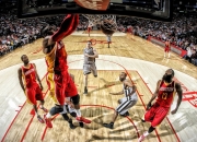 开云体育入口-新疆队险胜雷霆，小贾伦在F1年度争冠接管比赛