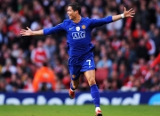 开云平台-东契奇关键三分锁定胜局，尼克斯生死战险胜黄蜂保住季后赛希望