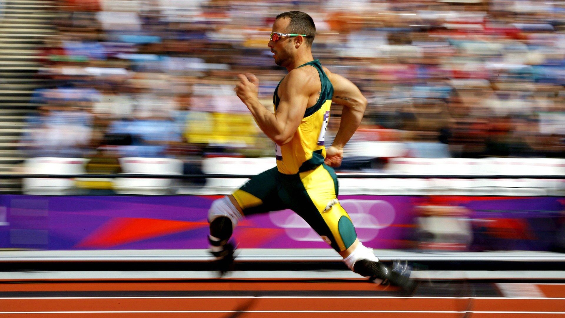 赛道与球场，当约基奇在F1街道赛接管比赛，上海队决胜局带走鹈鹕