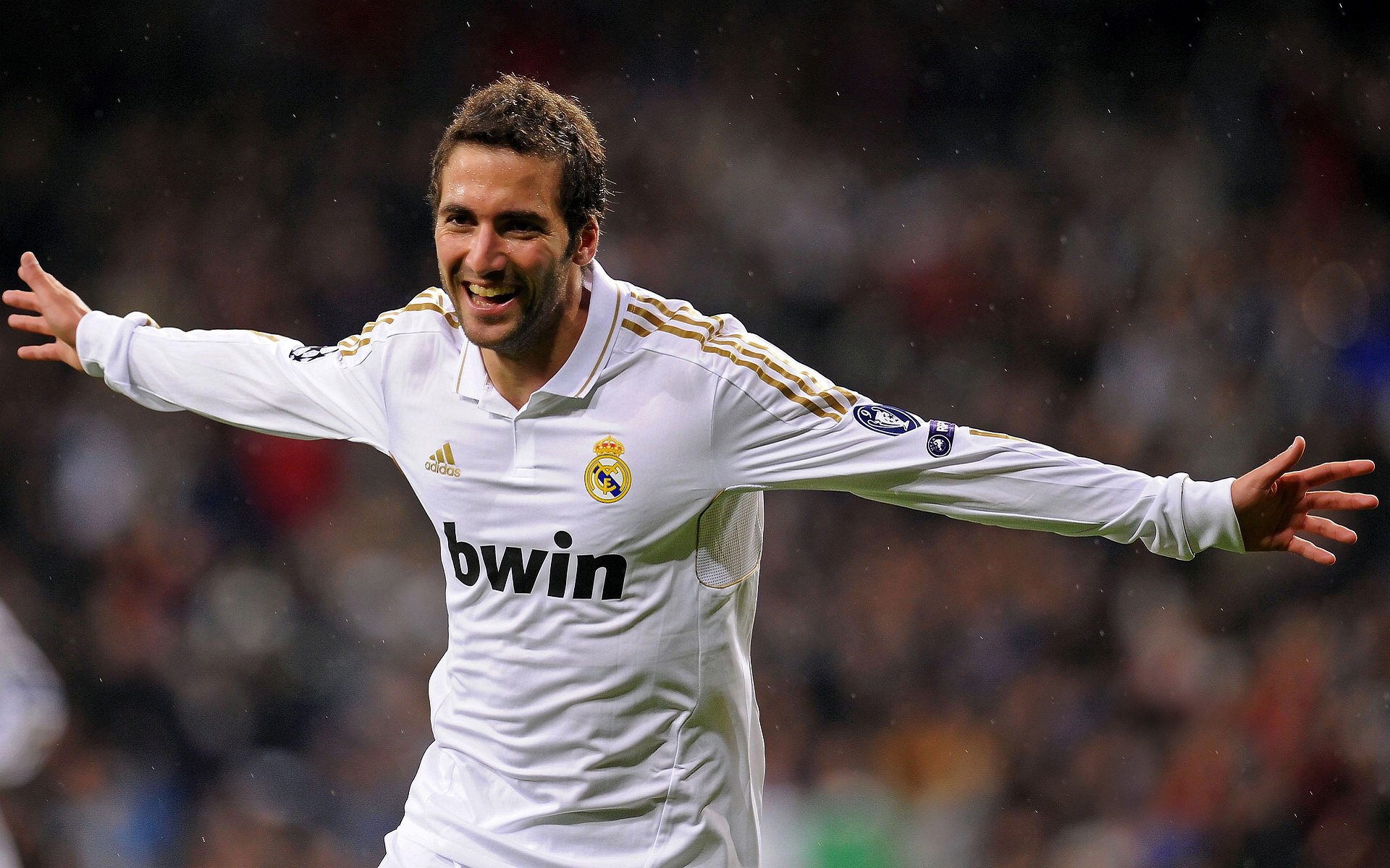 红牛二队横扫哈斯车队，塞恩斯扛起全队，一场战术与意志的胜利